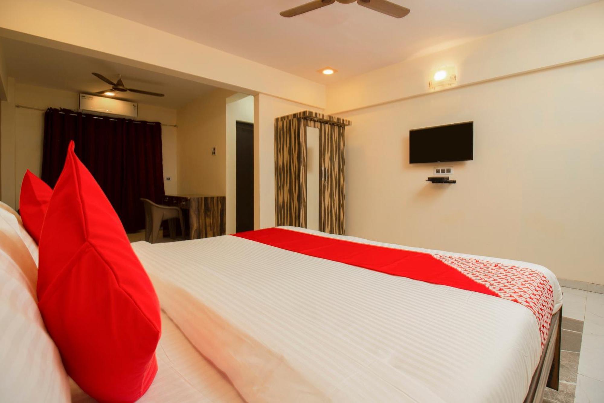 Hotel O The Star Hotel Panvel Exterior photo