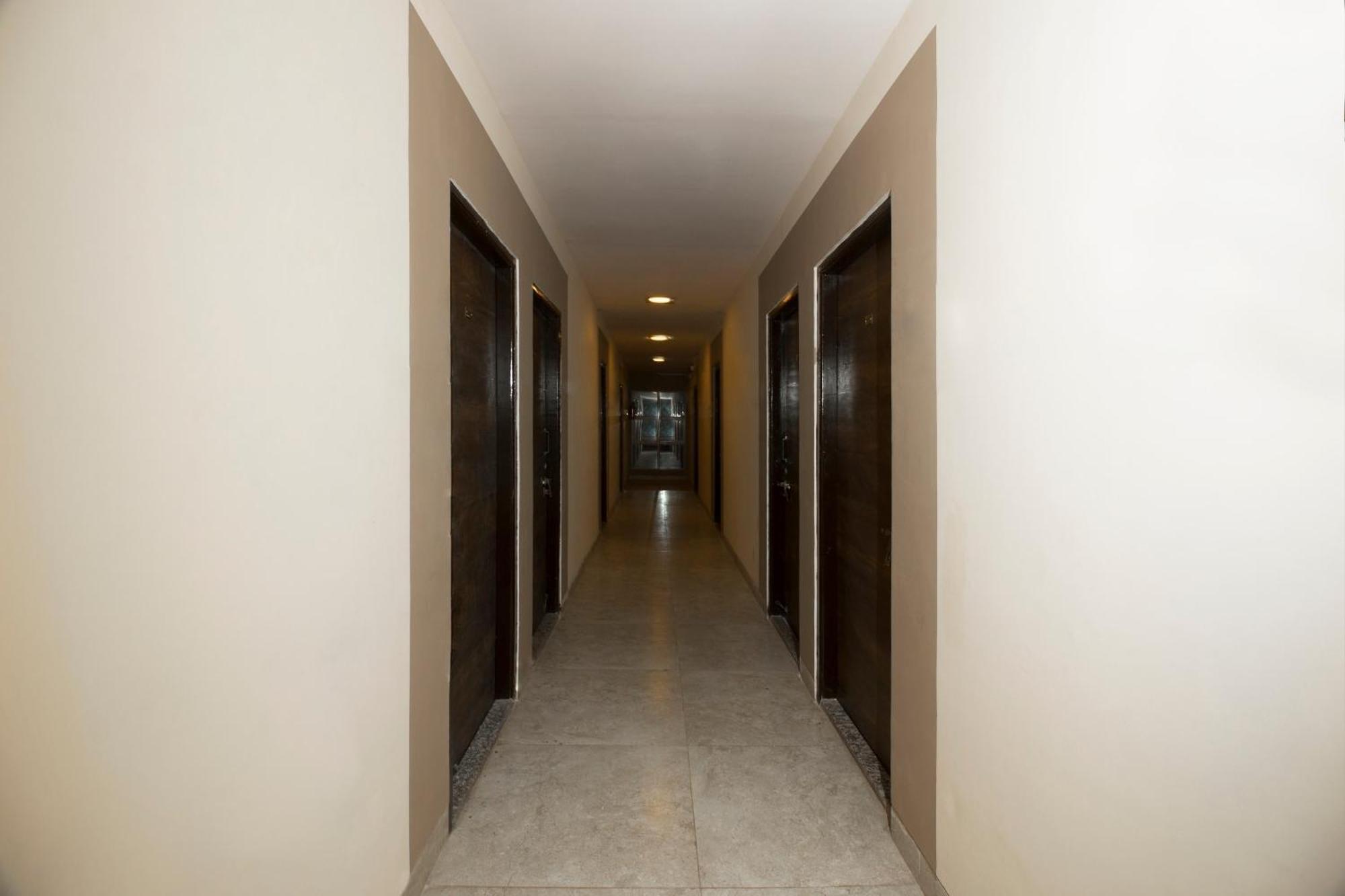 Hotel O The Star Hotel Panvel Exterior photo