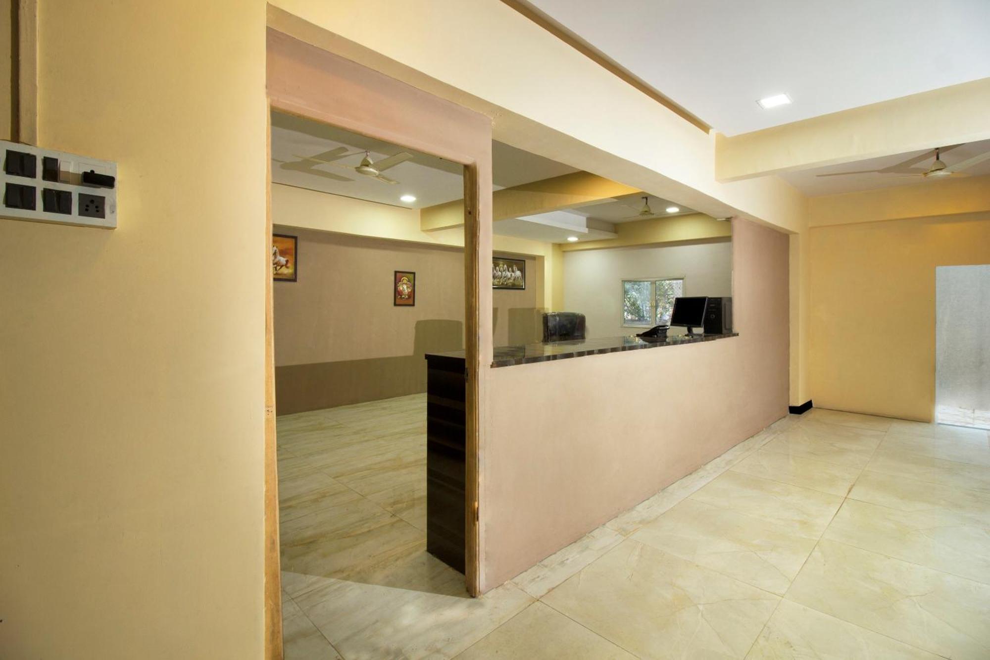 Hotel O The Star Hotel Panvel Exterior photo