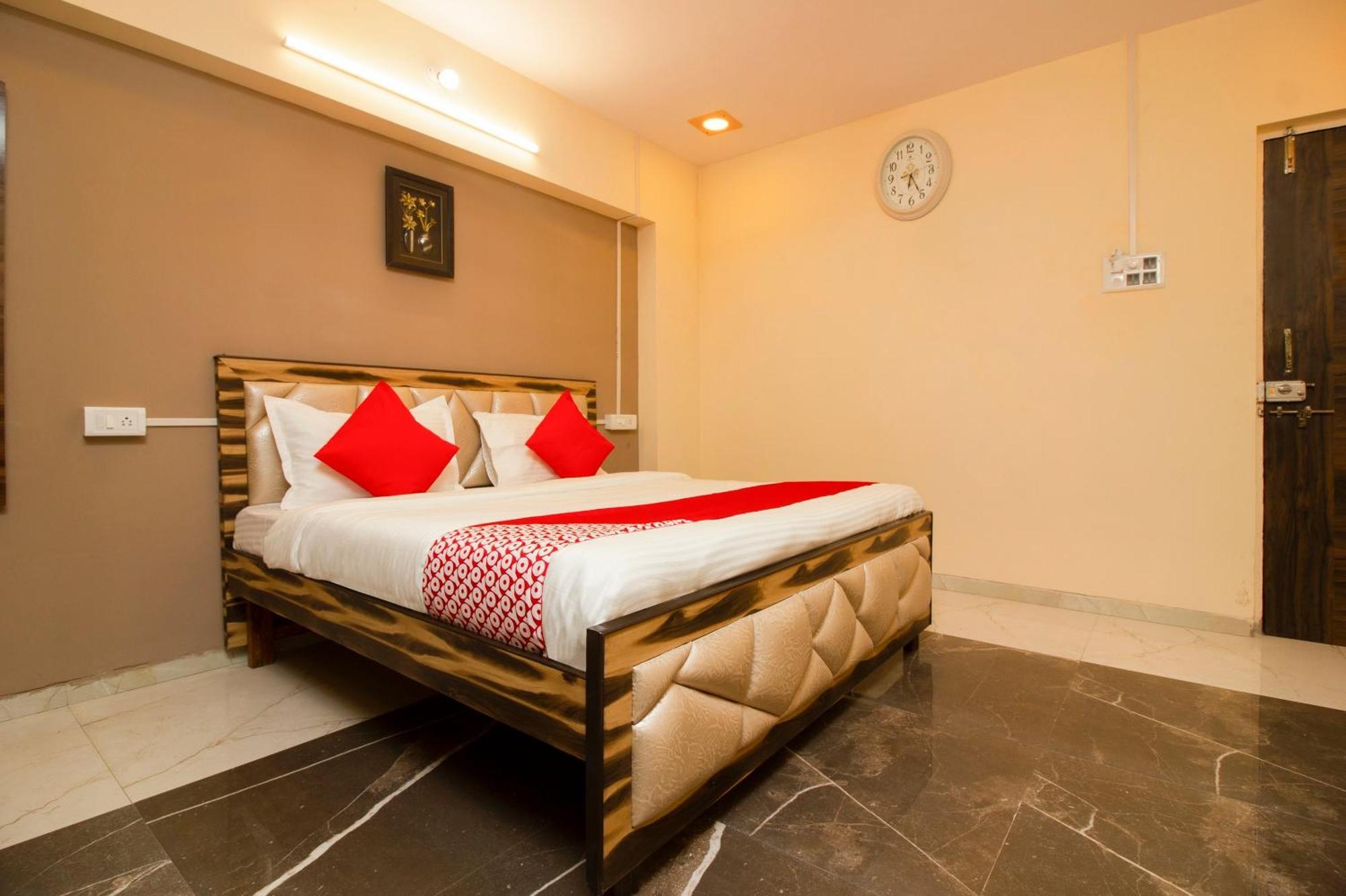 Hotel O The Star Hotel Panvel Exterior photo