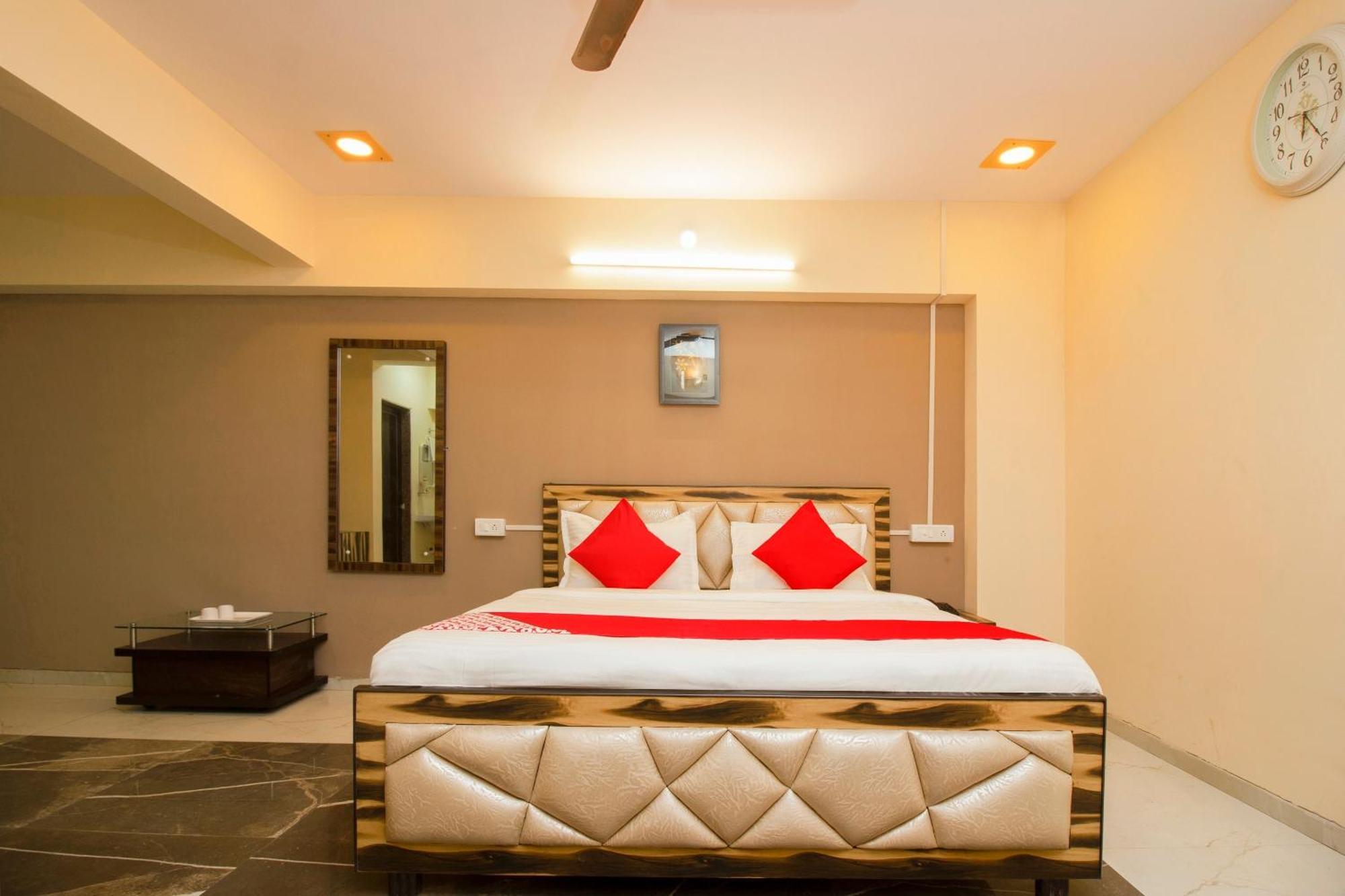 Hotel O The Star Hotel Panvel Exterior photo